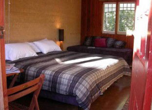 Red Poles - Accommodation Sunshine Coast 3