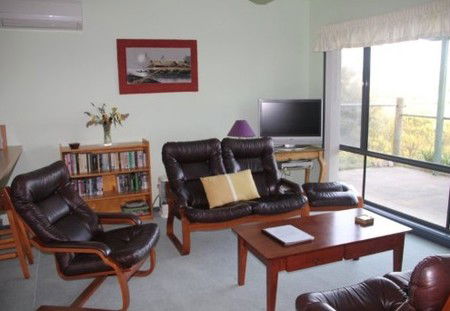 Lot 7 Cottage - Accommodation Sunshine Coast 2