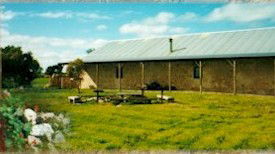 Mt Dutton Bay Woolshed Hostel - Accommodation Sunshine Coast 2