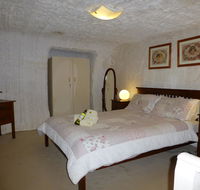 Underground Bed and Breakfast - Accommodation Sunshine Coast
