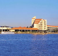 The Lakes Resort Hotel - Accommodation Sunshine Coast