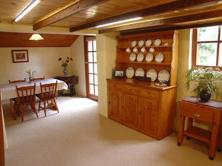 The Old Oak Bed And Breakfast - The Barn - Accommodation Sunshine Coast 3