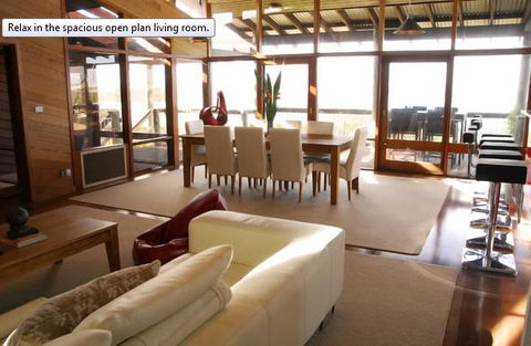 Sleaford Bay Retreat - Accommodation Sunshine Coast 1