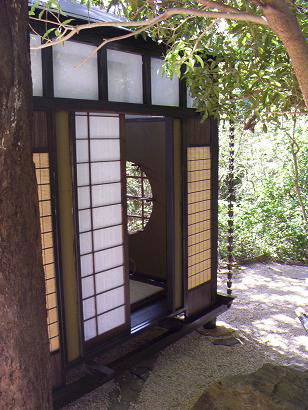 Allessandro Maandini's Ryokan - Accommodation Sunshine Coast 2