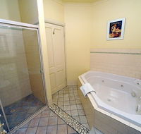 St Helens Cottages- Coach House - Accommodation Sunshine Coast