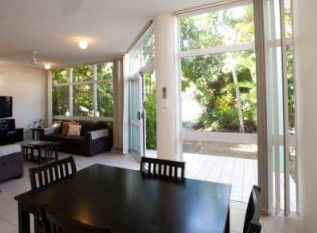 Tropical Nites - Accommodation Sunshine Coast 5