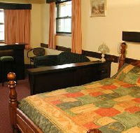 Olde Tudor Hotel - Accommodation Sunshine Coast