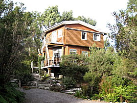Piners Loft - The - Accommodation Sunshine Coast 0