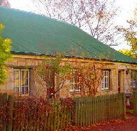 Colonial Cottages of Ross - Captain Samuels Cottage - Accommodation Sunshine Coast