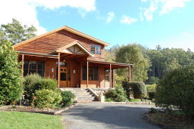 Mole Creek Lodge - Accommodation Sunshine Coast 0