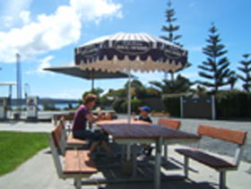 Hillcrest Caravan Park - Accommodation Sunshine Coast 0