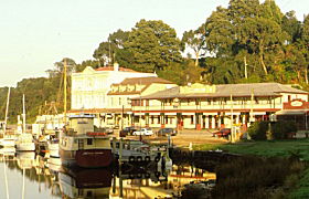 Hamers Hotel - Accommodation Sunshine Coast 0