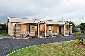 Leisureville Holiday Villas - Accommodation Sunshine Coast 0