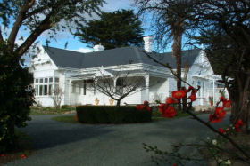 Huonville Guesthouse - Accommodation Sunshine Coast 0