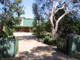 Pelican Bay Bed And Breakfast - Accommodation Sunshine Coast 0