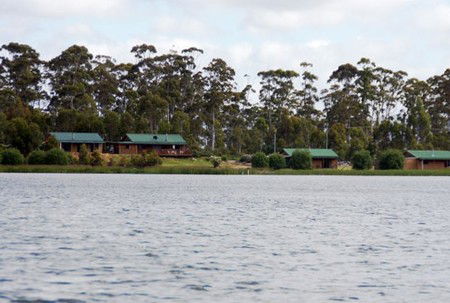 Lake Yalleena Holiday Cabins - Accommodation Sunshine Coast 1