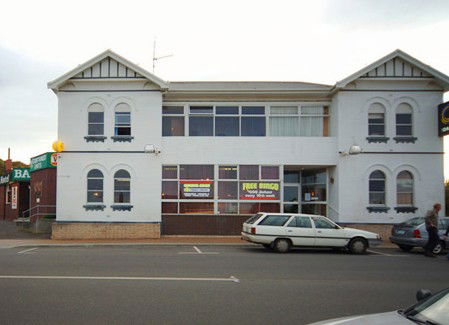 Somerset Hotel - Accommodation Sunshine Coast 1