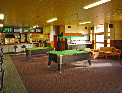 Somerset Hotel - Accommodation Sunshine Coast 2