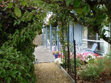 Rocking Horse Cottage - Accommodation Sunshine Coast 5