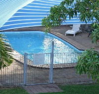 Ashs Holiday Units and Cafe - Accommodation Sunshine Coast