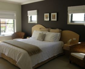 CeeSpray On Owen Bed And Breakfast - Accommodation Sunshine Coast 0