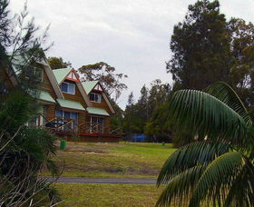 Berrara Waters Chalet - Accommodation Sunshine Coast 0