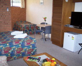 Colonial Motor Inn Pambula - Accommodation Sunshine Coast 0