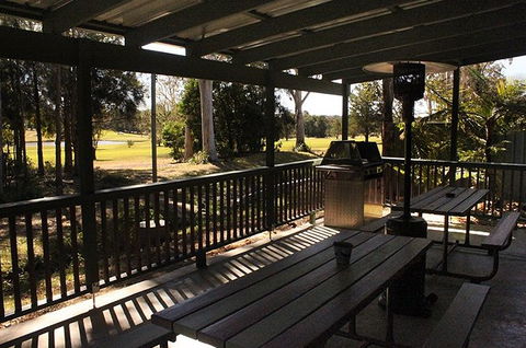 Golf View Motel - Accommodation Sunshine Coast 3