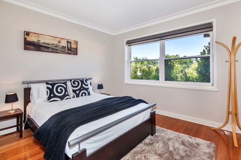 Lake Wendouree Luxury Apartments - Accommodation Sunshine Coast 2