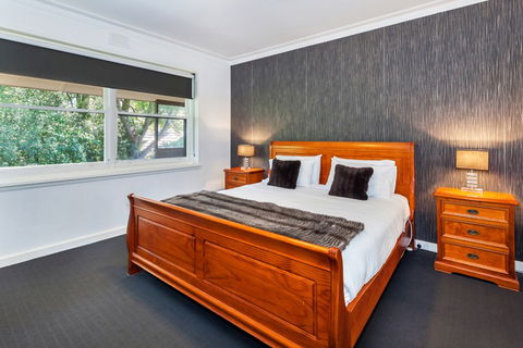 Lake Wendouree Luxury Apartments - Accommodation Sunshine Coast 6