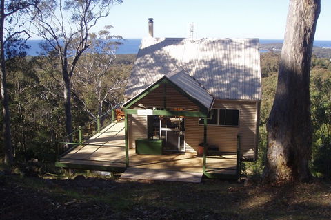 Bundle Hill Cottages - Accommodation Sunshine Coast 1