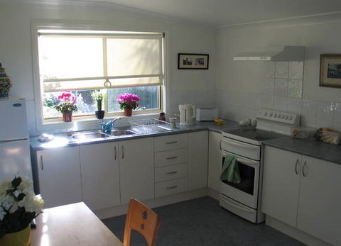 The Lodge - Far Meadow - Accommodation Sunshine Coast 4