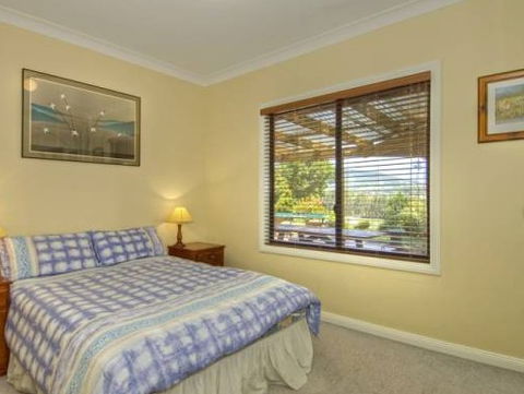 Lavender Views - Accommodation Sunshine Coast 2