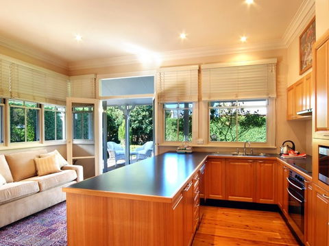 Blooms In Berry - Accommodation Sunshine Coast 1