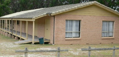 Burrill Pines Motel - Accommodation Sunshine Coast 3