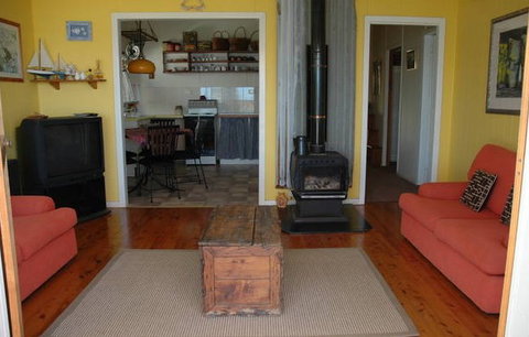 A Lake House At Burrill Lake - Accommodation Sunshine Coast 1