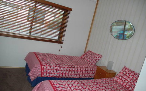 A Lake House At Burrill Lake - Accommodation Sunshine Coast 2