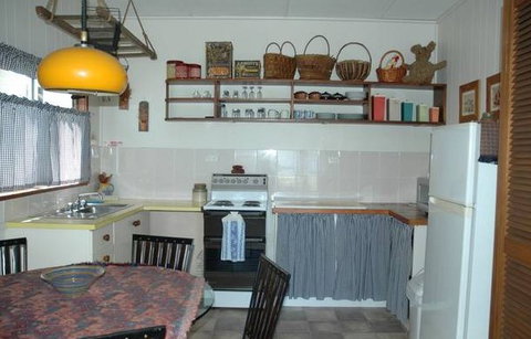 A Lake House At Burrill Lake - Accommodation Sunshine Coast 4