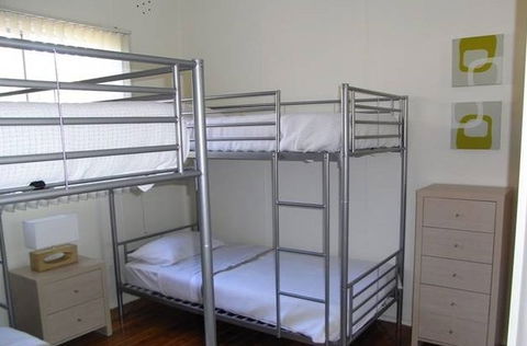 A Husky Sea-Esta - Accommodation Sunshine Coast 1