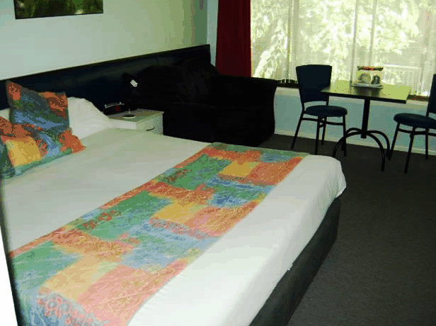 Poinciana Motel - Accommodation Sunshine Coast 0