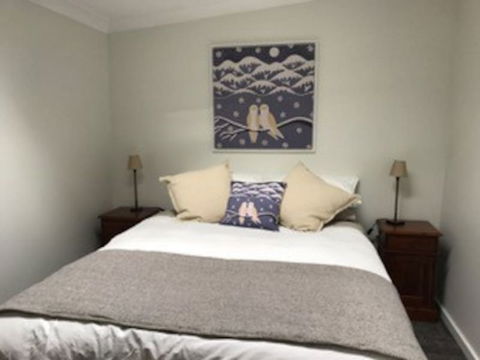 Glenelm Guest Cottage - Accommodation Sunshine Coast 4