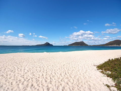 Albacore 4 - Accommodation Sunshine Coast 2