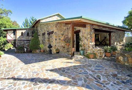Castle On The Hill Bed And Breakfast - Accommodation Sunshine Coast 3