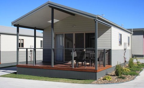 Bowlo Holiday Cabins - Accommodation Sunshine Coast 5