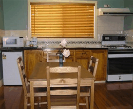 Acacia Cottage - Accommodation Sunshine Coast