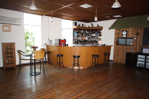 Copper City Motel - Accommodation Sunshine Coast 0