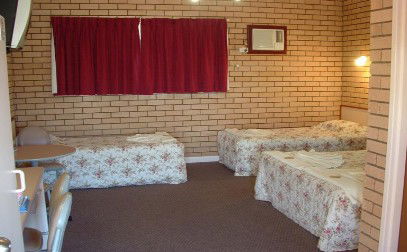 Country Manor Motor Inn - Accommodation Sunshine Coast 3
