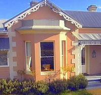 Cromwell House - Accommodation Sunshine Coast