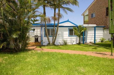 A Beach House On Sunset - Accommodation Sunshine Coast 0