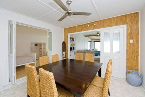 A Beach House On Sunset - Accommodation Sunshine Coast 1